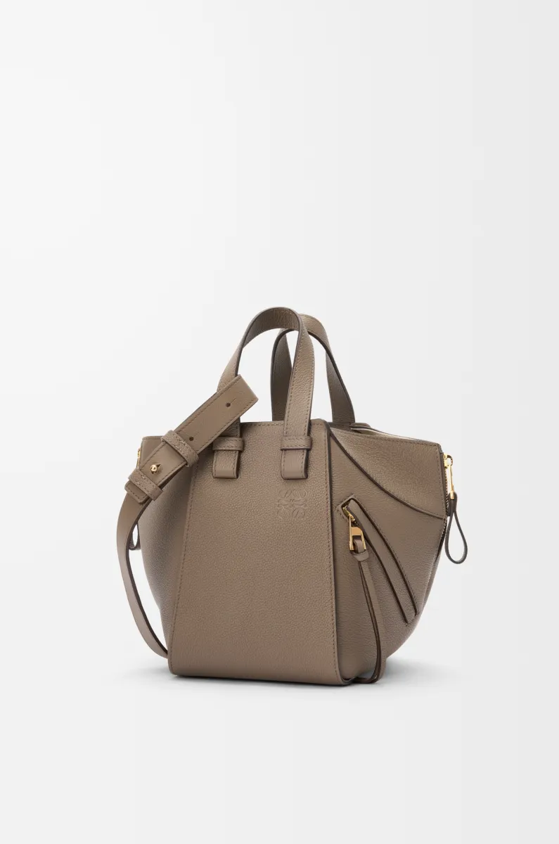 柔软粒面牛皮革 Hammock Compact 手袋