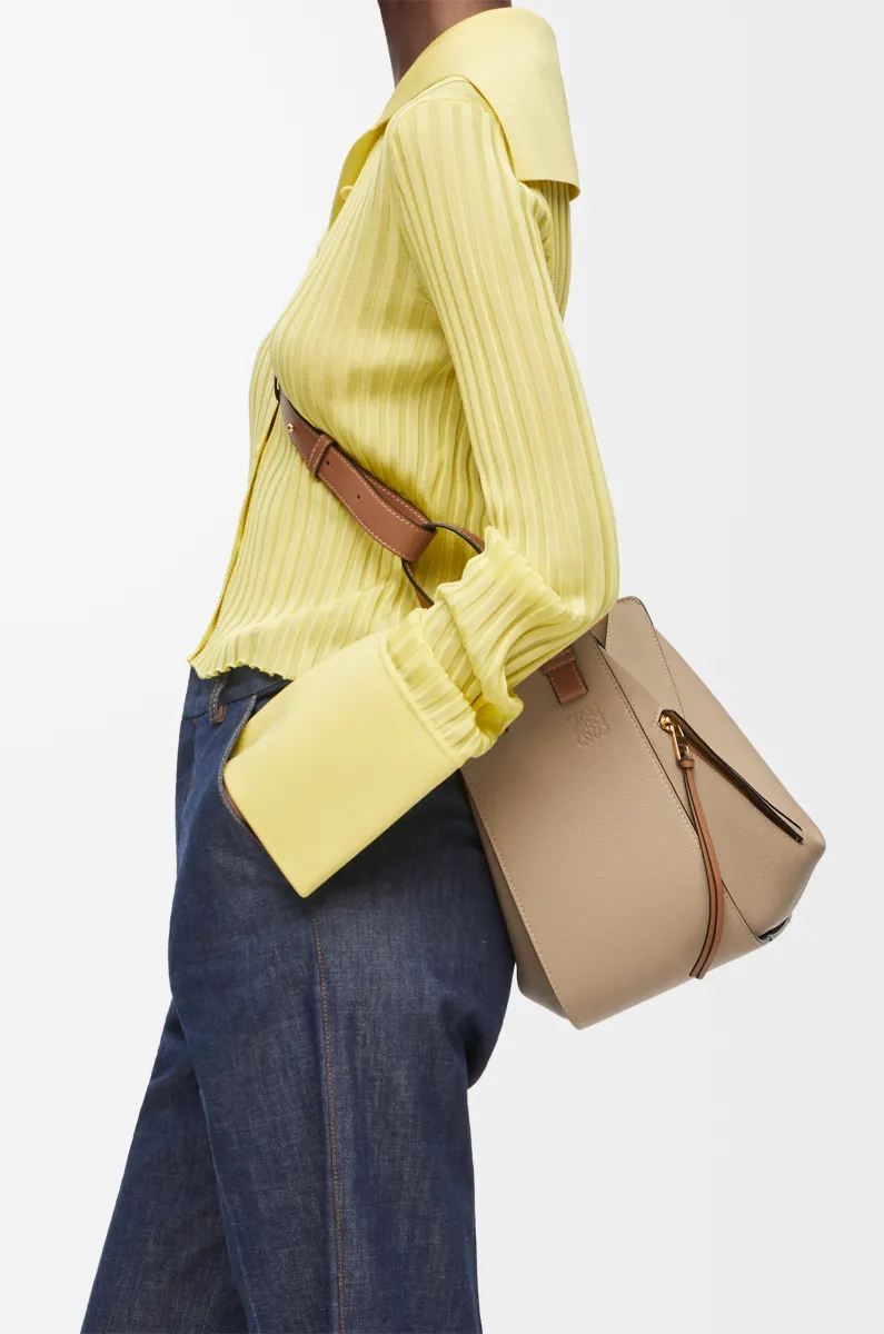 小号柔软粒面牛皮革 Hammock 手袋