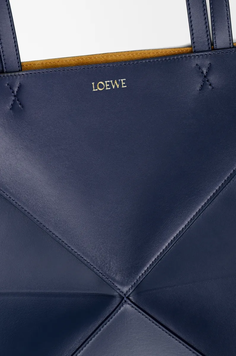 中号亮面牛皮革 Puzzle Fold 手袋