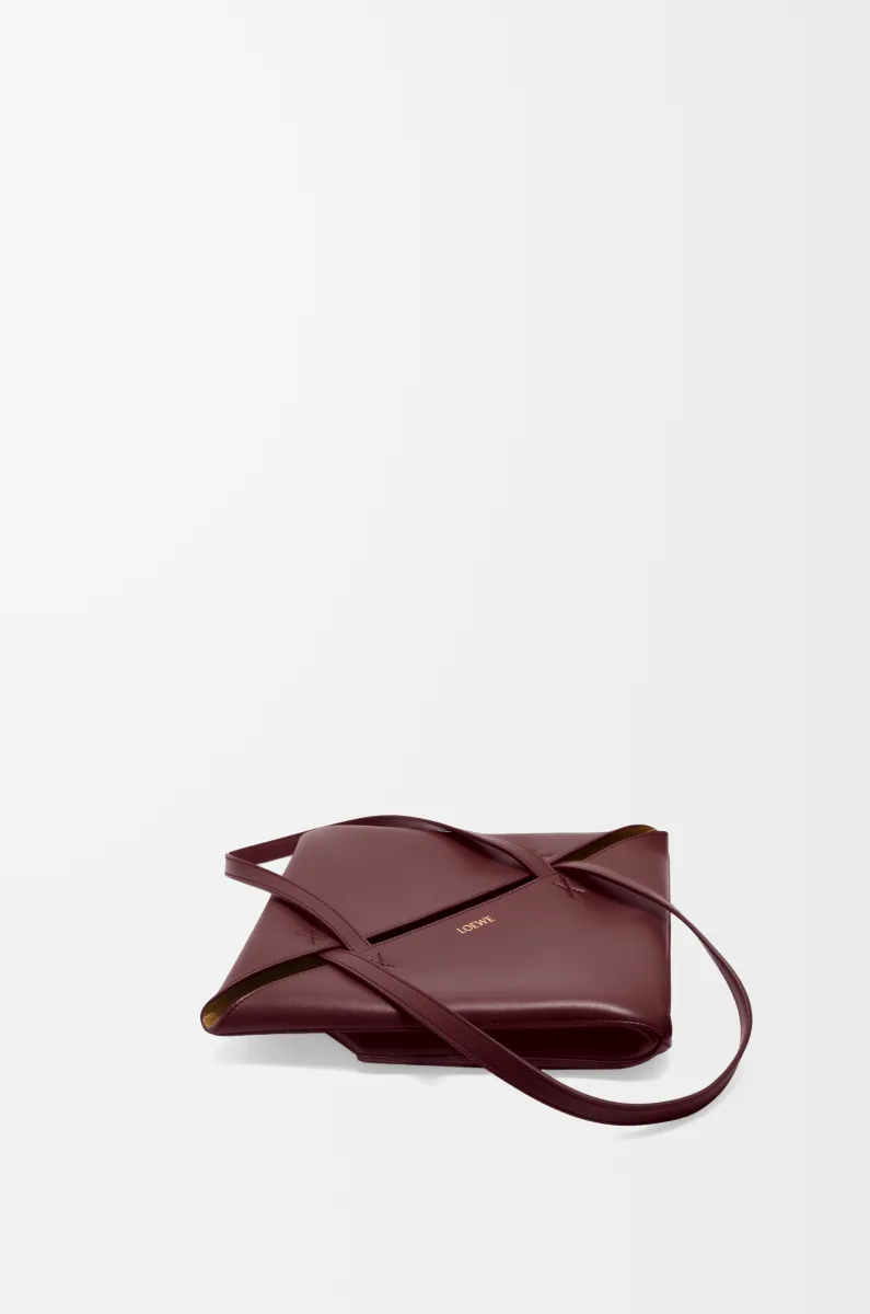 中号亮面牛皮革 Puzzle Fold 手袋