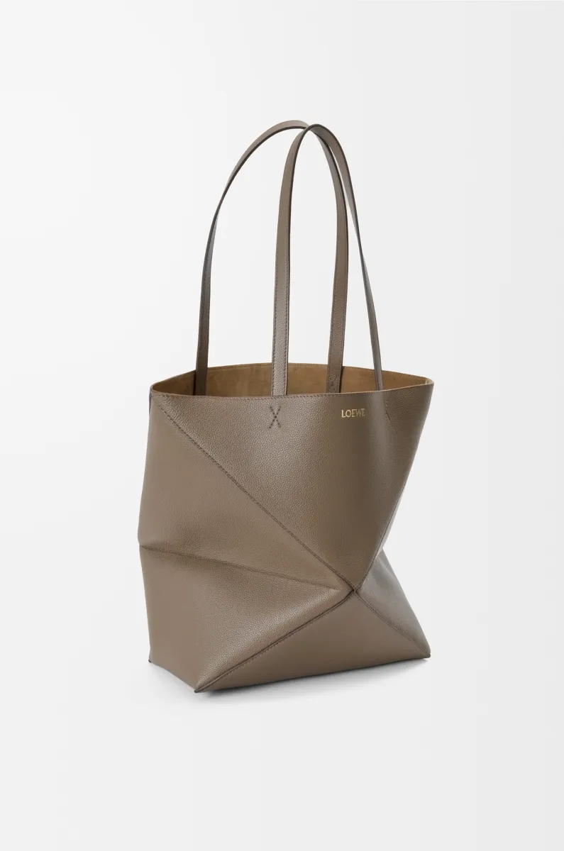 中号柔软粒面牛皮革 Puzzle Fold 手袋