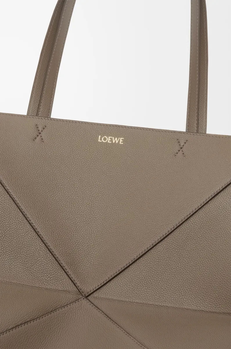 中号柔软粒面牛皮革 Puzzle Fold 手袋