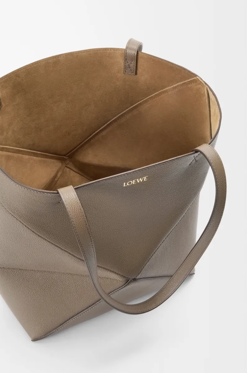 中号柔软粒面牛皮革 Puzzle Fold 手袋