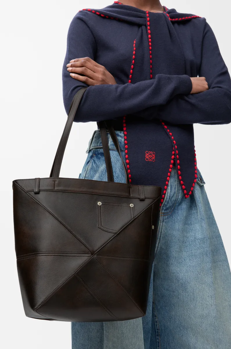 中号亮面牛皮革 Puzzle Fold Panta 手袋