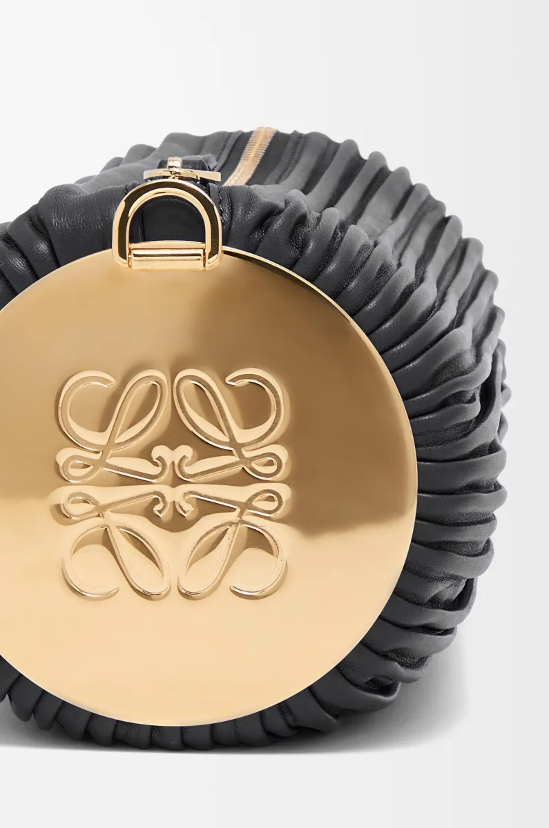 褶皱纳帕皮革手链小包