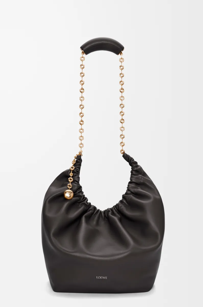 中号柔软纳帕羊皮革 Squeeze 手袋