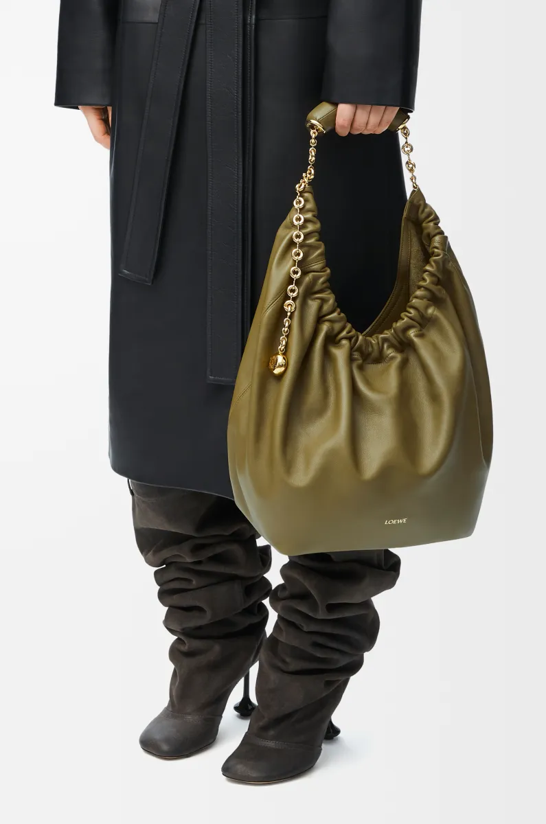 中号柔软纳帕羊皮革 Squeeze 手袋