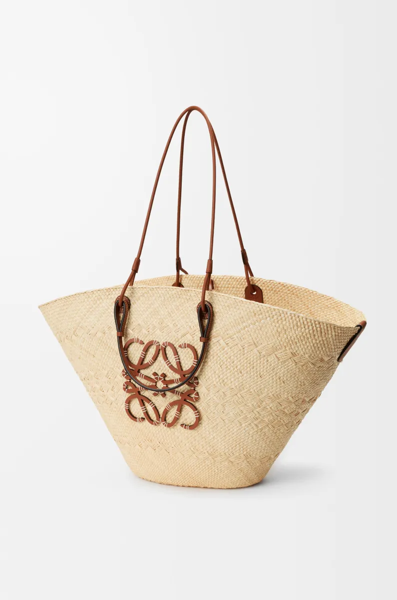 大号伊拉卡棕榈纤维和牛皮革 Anagram Basket 手袋