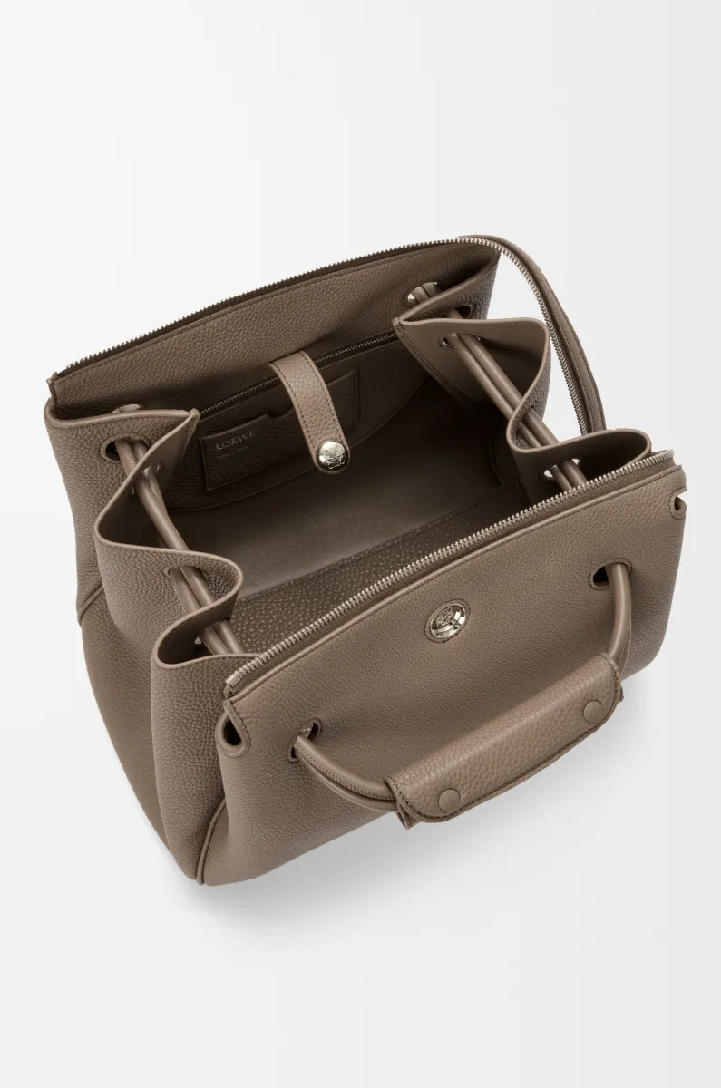 中号柔软粒面牛皮革 Madrid 手袋