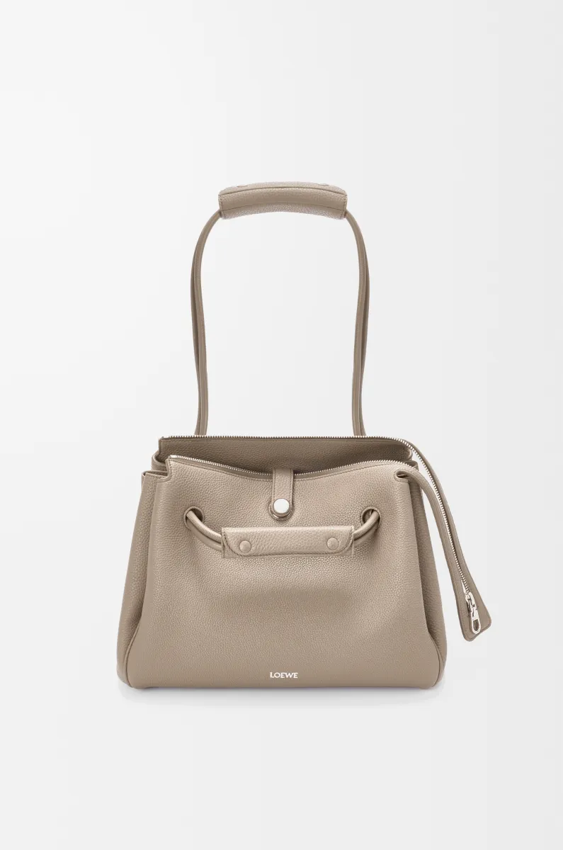 中号柔软粒面牛皮革 Madrid 手袋