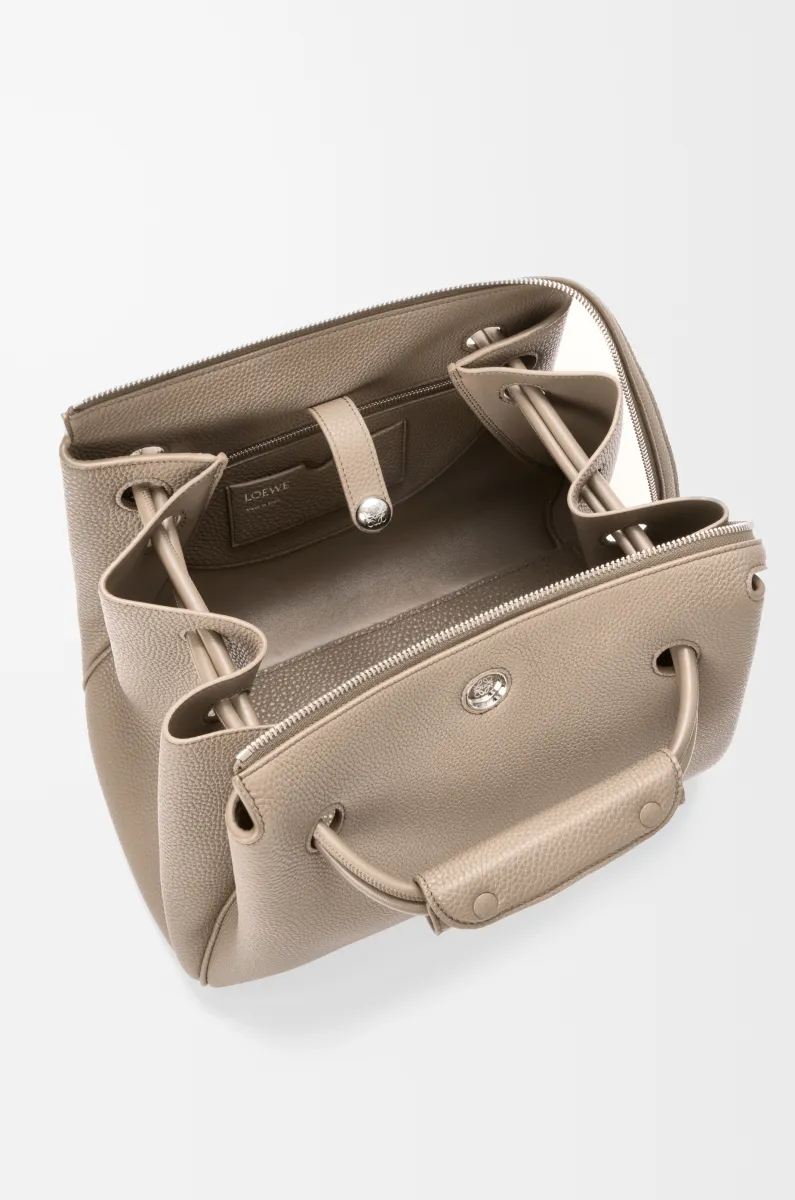 中号柔软粒面牛皮革 Madrid 手袋