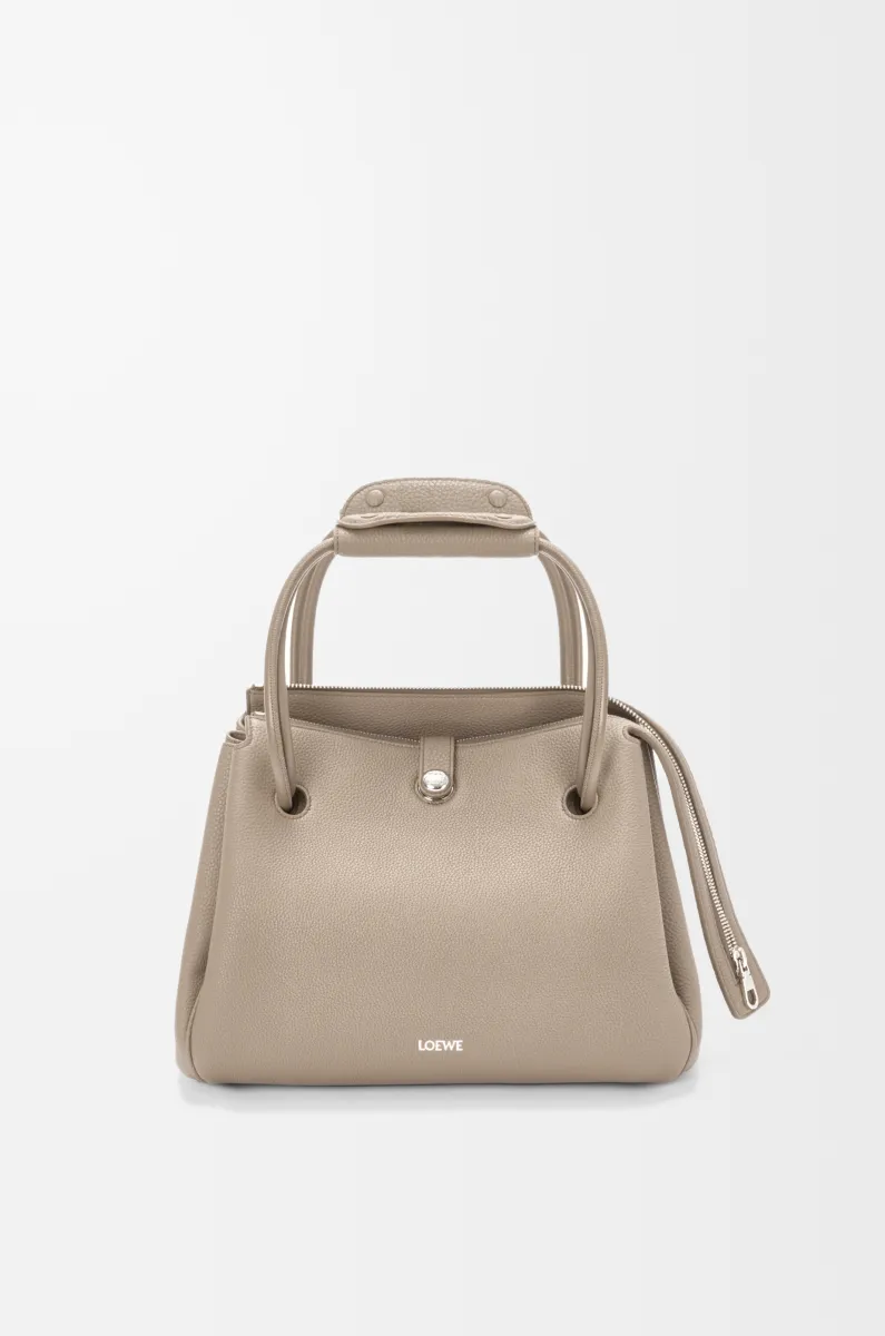 中号柔软粒面牛皮革 Madrid 手袋