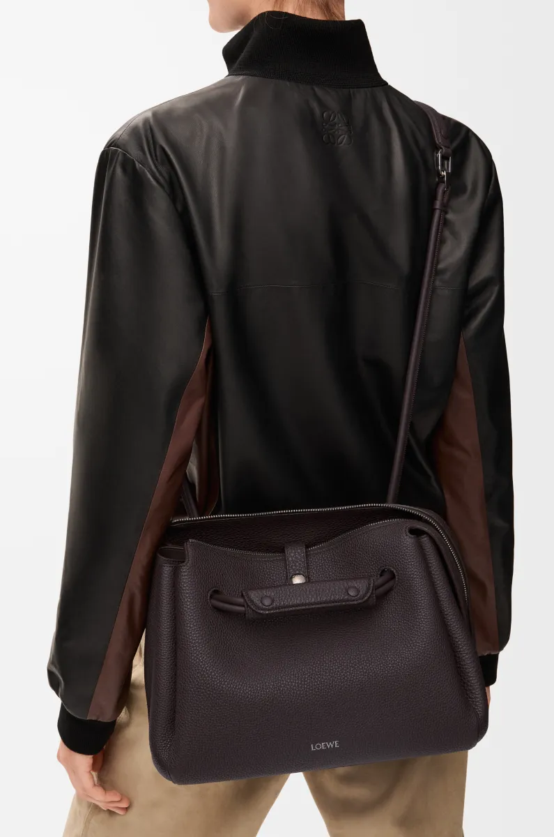 中号柔软粒面牛皮革 Madrid 手袋