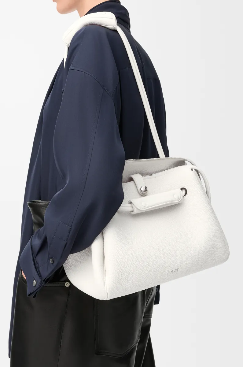 中号柔软粒面牛皮革 Madrid 手袋