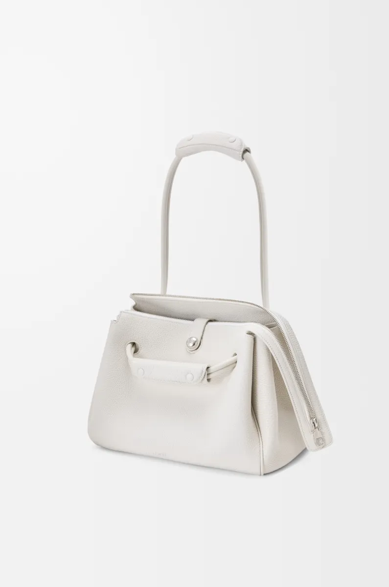 中号柔软粒面牛皮革 Madrid 手袋