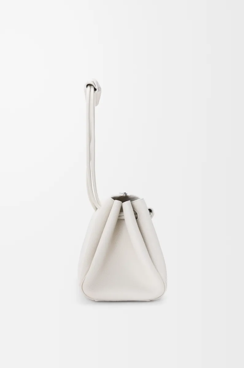 中号柔软粒面牛皮革 Madrid 手袋