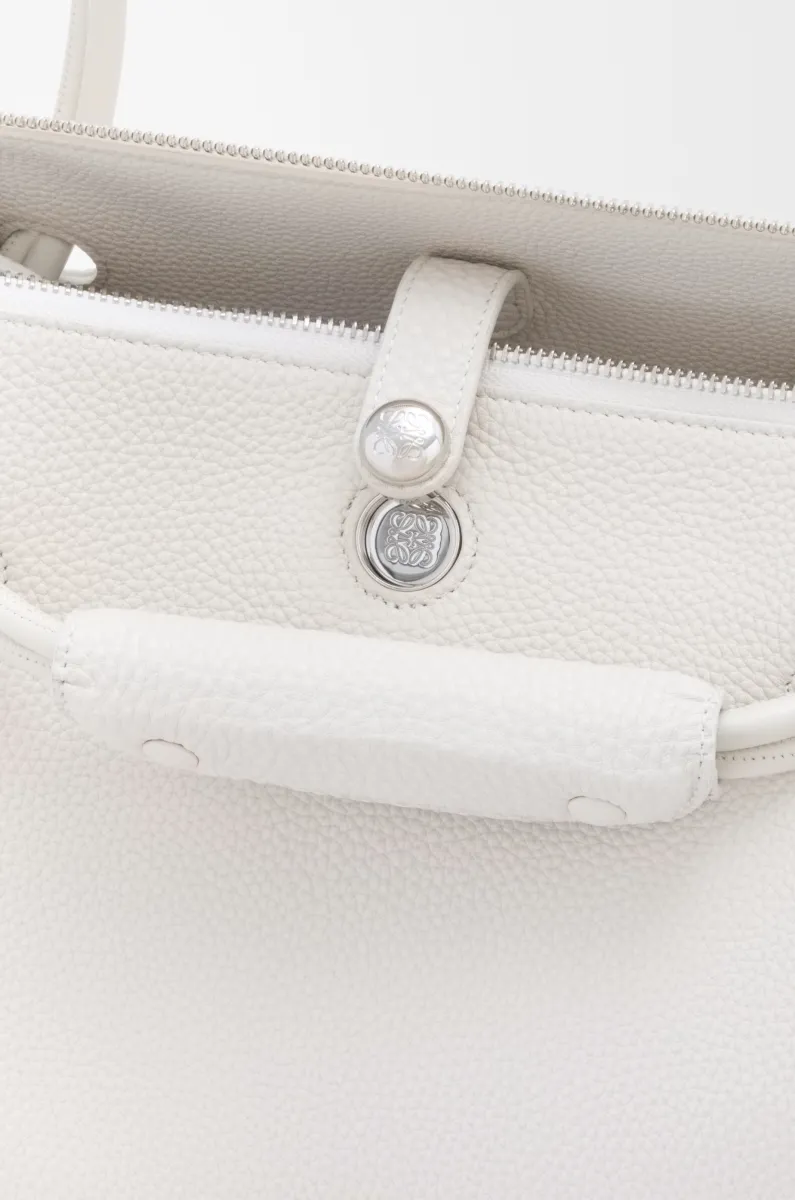 中号柔软粒面牛皮革 Madrid 手袋