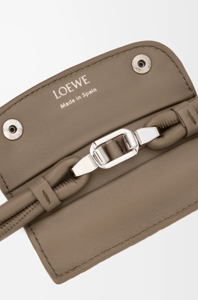 小号柔软粒面牛皮革 Madrid 手袋