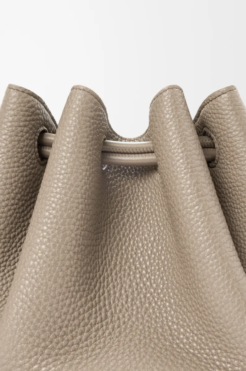 小号柔软粒面牛皮革 Madrid 手袋