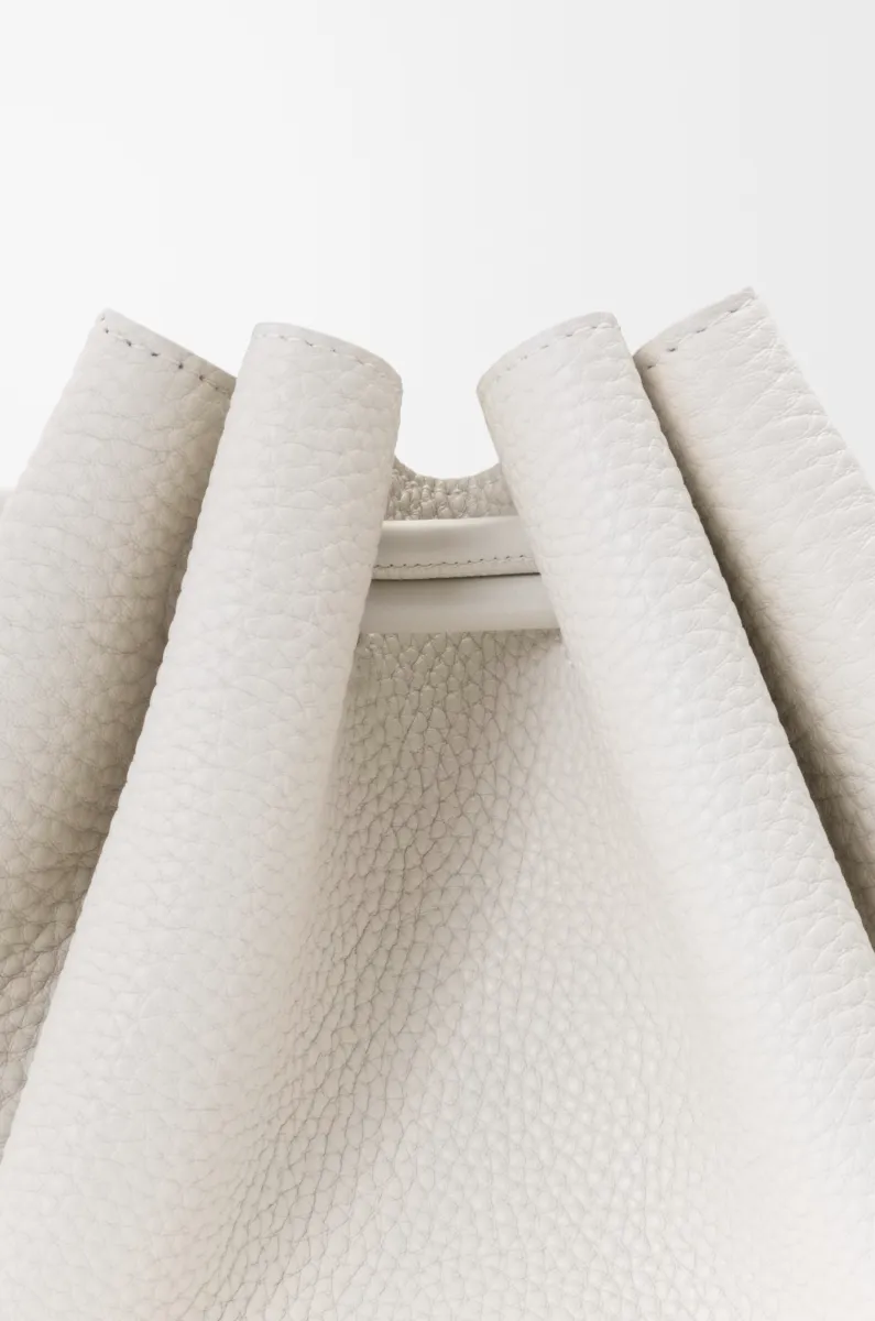 小号柔软粒面牛皮革 Madrid 手袋