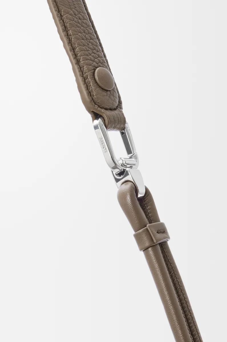 大号柔软粒面牛皮革 Madrid 手袋