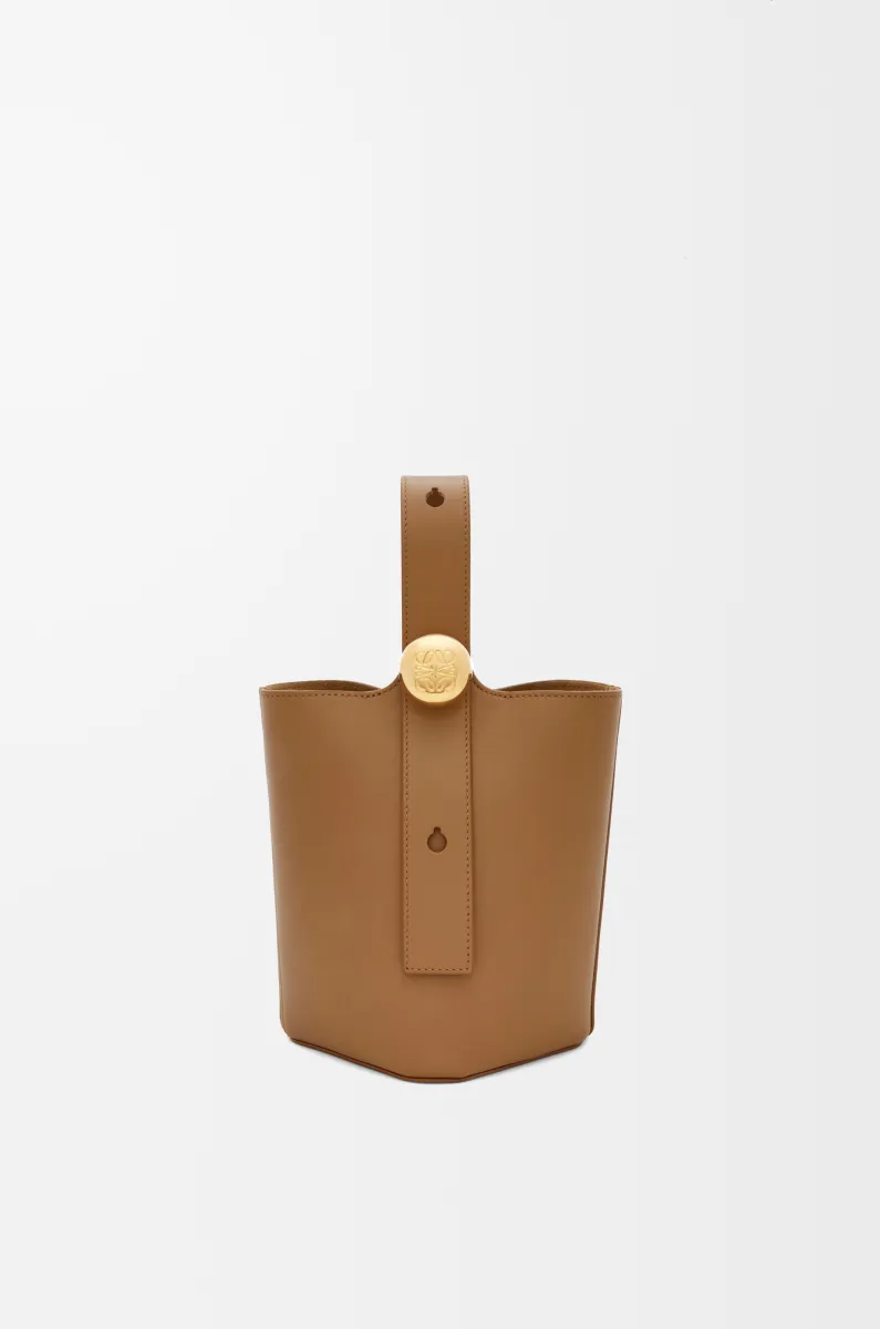 迷你光滑牛皮革 Pebble Bucket 水桶手袋