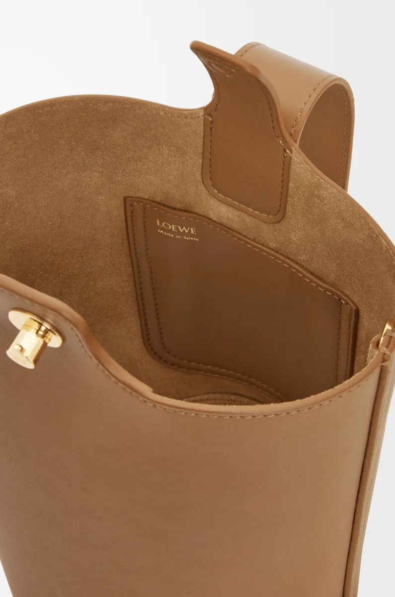 迷你光滑牛皮革 Pebble Bucket 水桶手袋