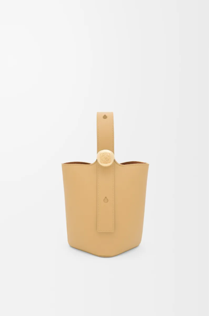 迷你光滑牛皮革 Pebble Bucket 水桶手袋