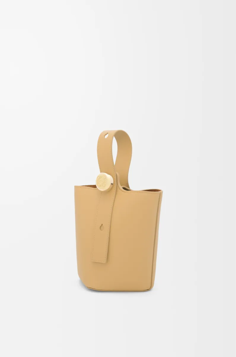 迷你光滑牛皮革 Pebble Bucket 水桶手袋