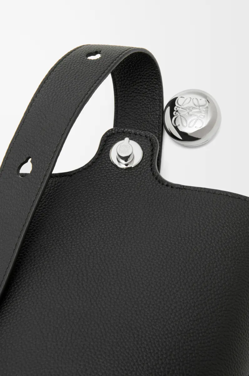 迷你柔软粒面牛皮革 Pebble Bucket 水桶手袋