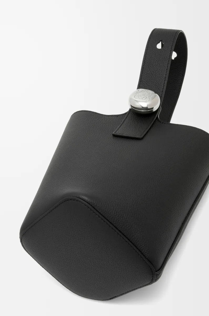 迷你柔软粒面牛皮革 Pebble Bucket 水桶手袋