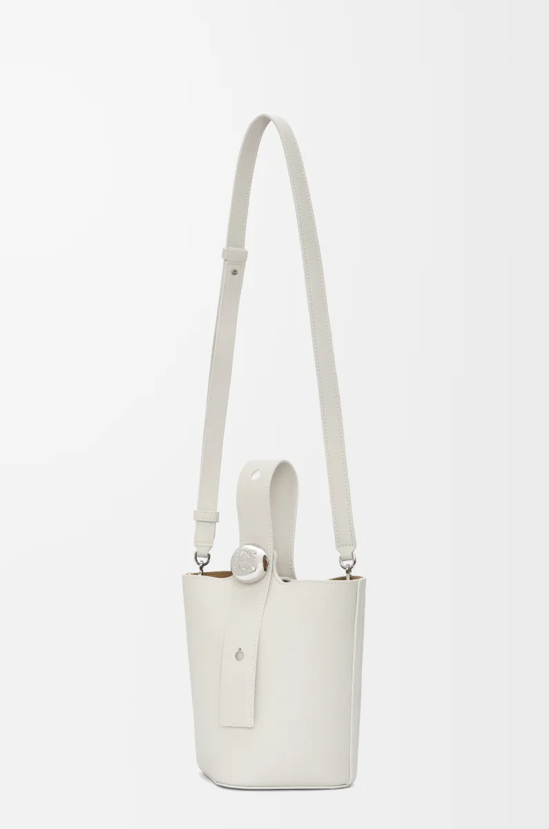 迷你柔软粒面牛皮革 Pebble Bucket 水桶手袋