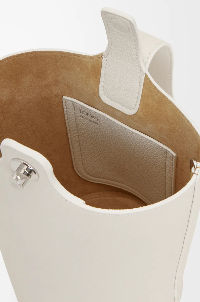 迷你柔软粒面牛皮革 Pebble Bucket 水桶手袋