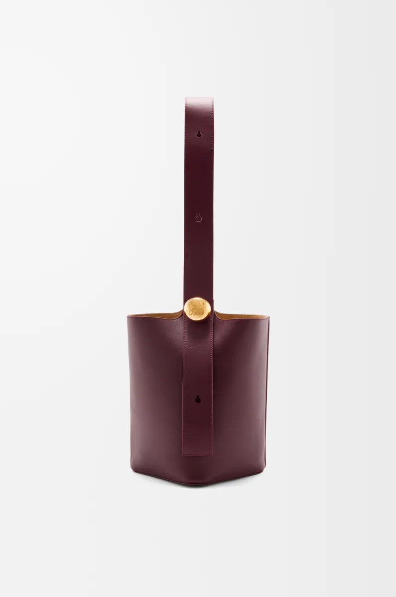 中号光滑牛皮革 Pebble Bucket 水桶手袋