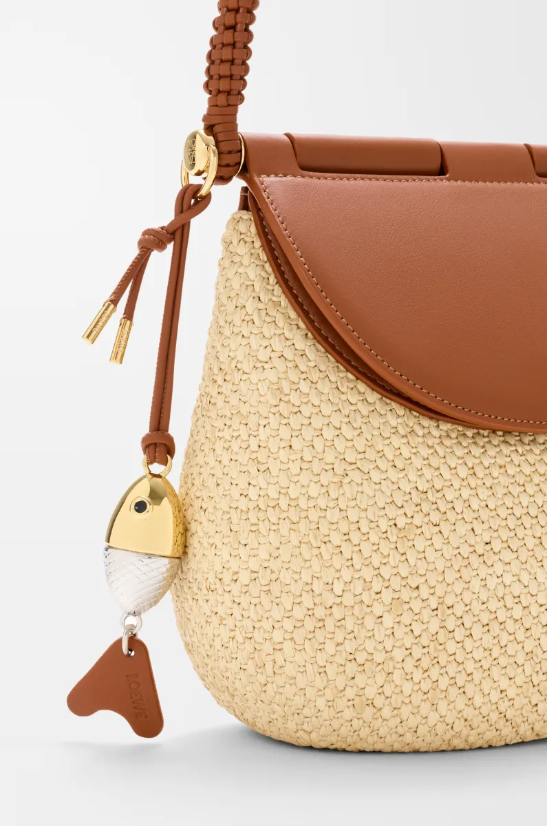 中号拉菲草和牛皮革 Pescador 手袋