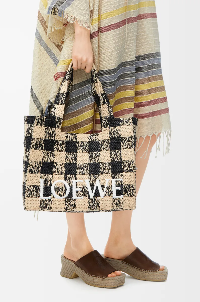 大号拉菲草 LOEWE Font Tote 手袋