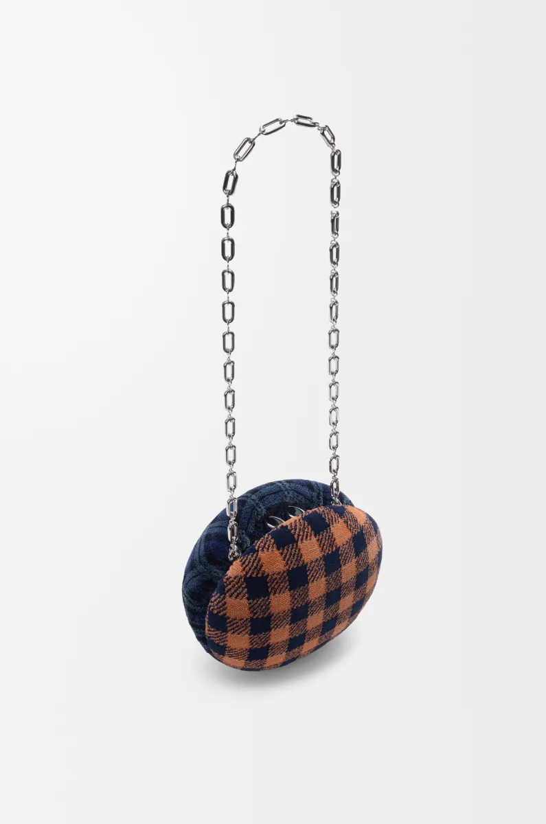 格纹织物和金属 Shell minaudiere 手袋