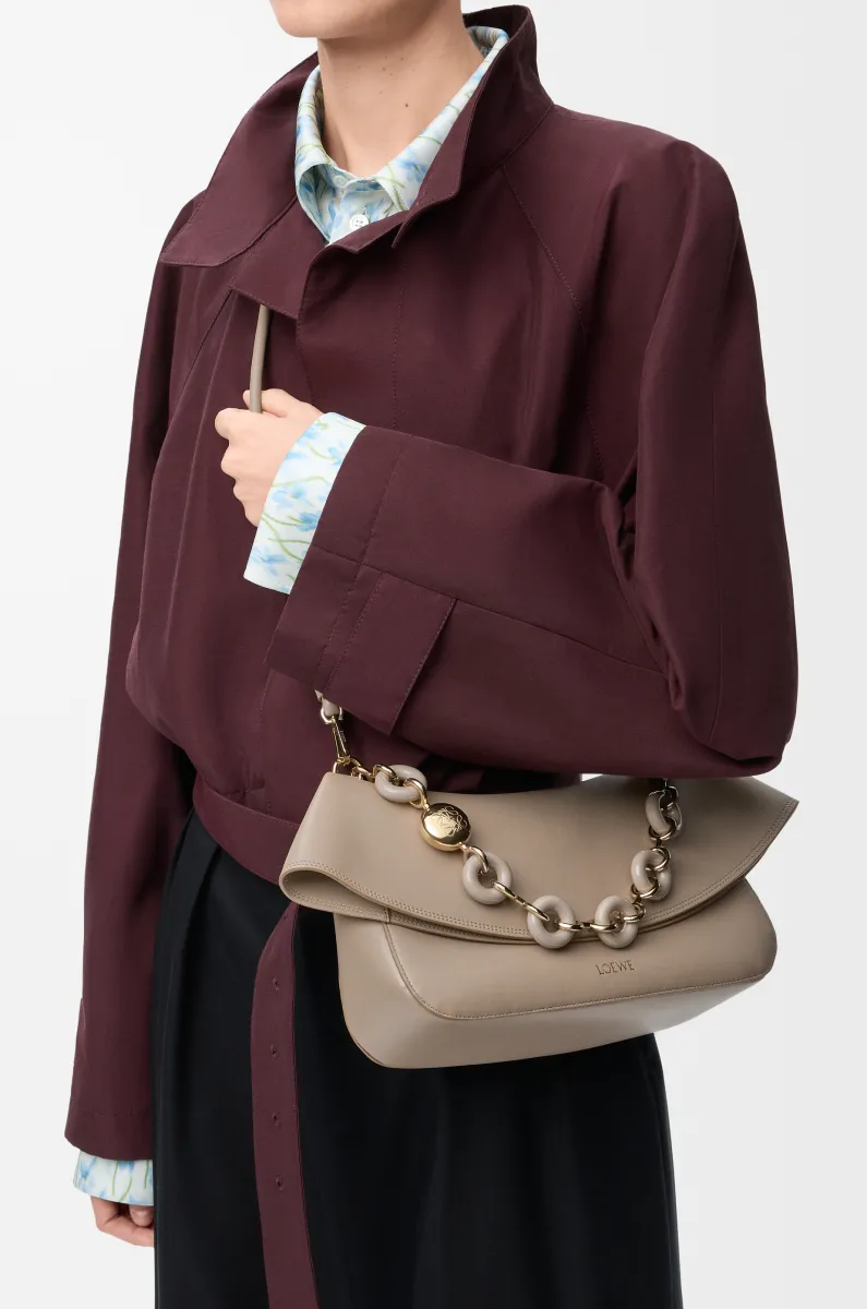 中号光滑牛皮革 Ola 手袋