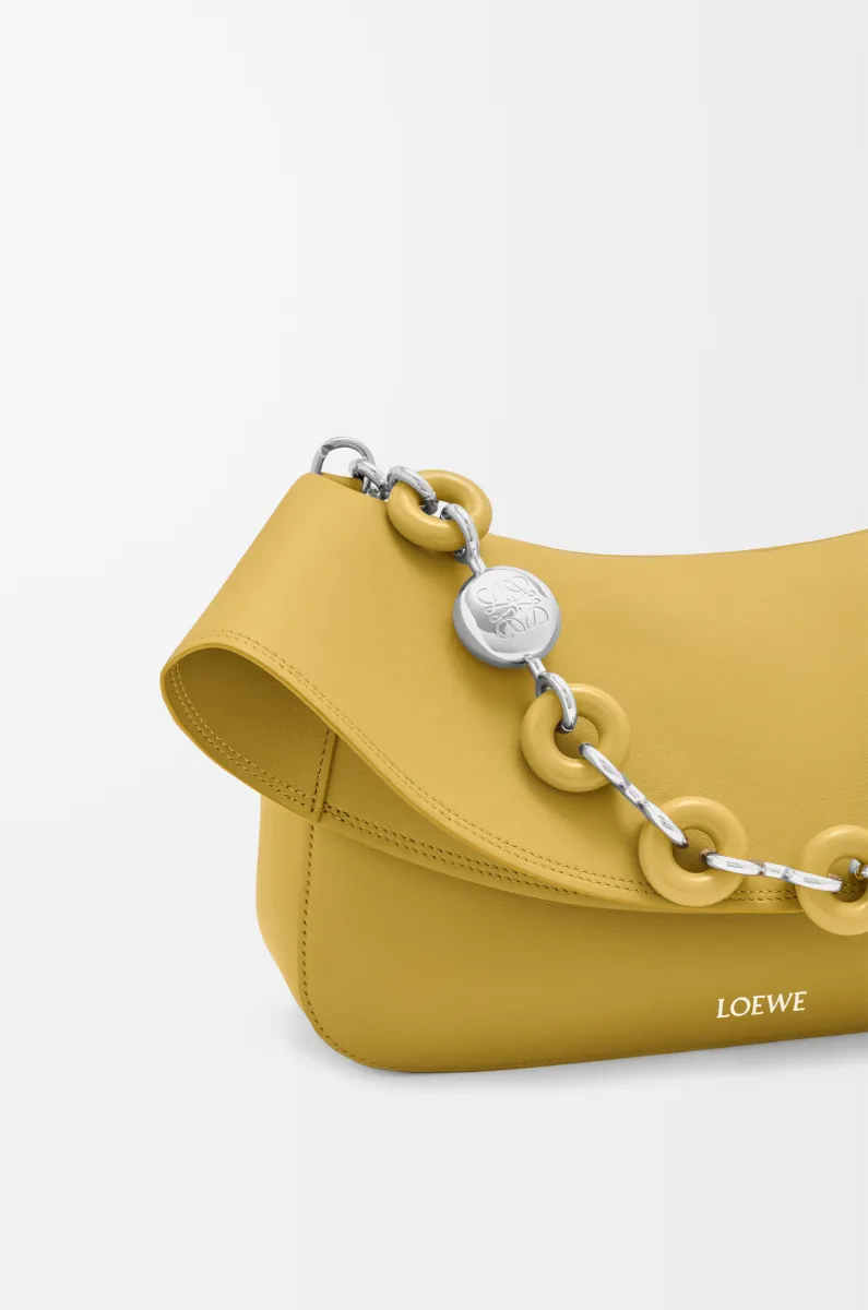 中号光滑牛皮革 Ola 手袋