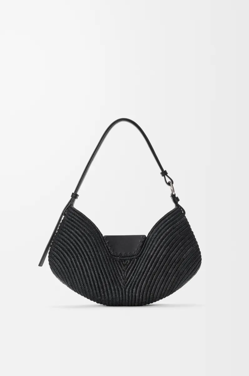 中号拉菲草和牛皮革 Loewe Swing 手袋