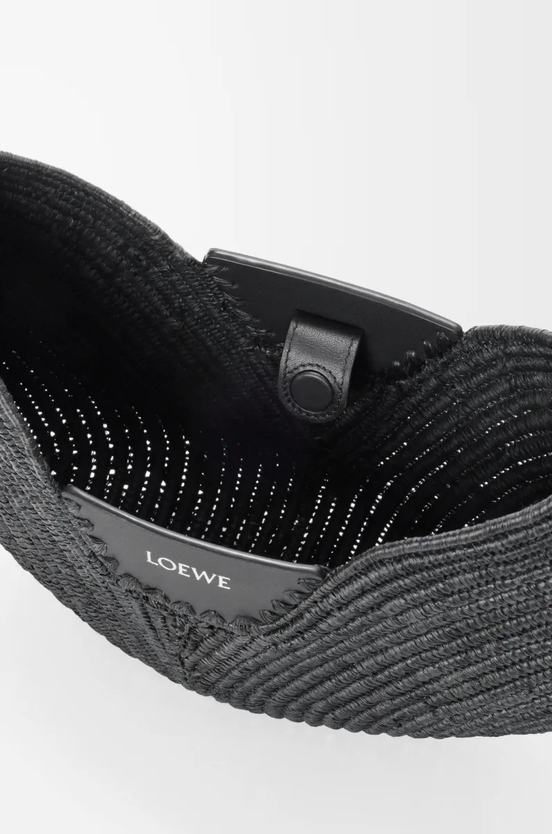 中号拉菲草和牛皮革 Loewe Swing 手袋
