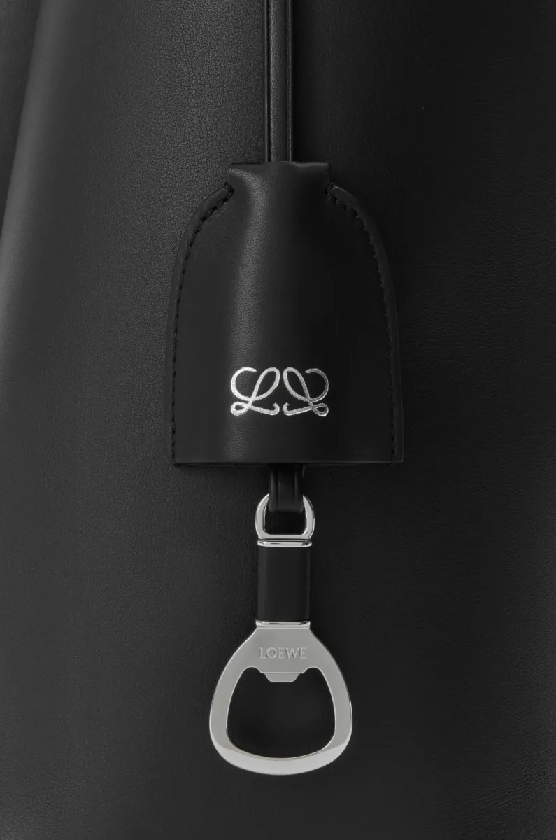 Large Bilbao bucket in smooth calfskin