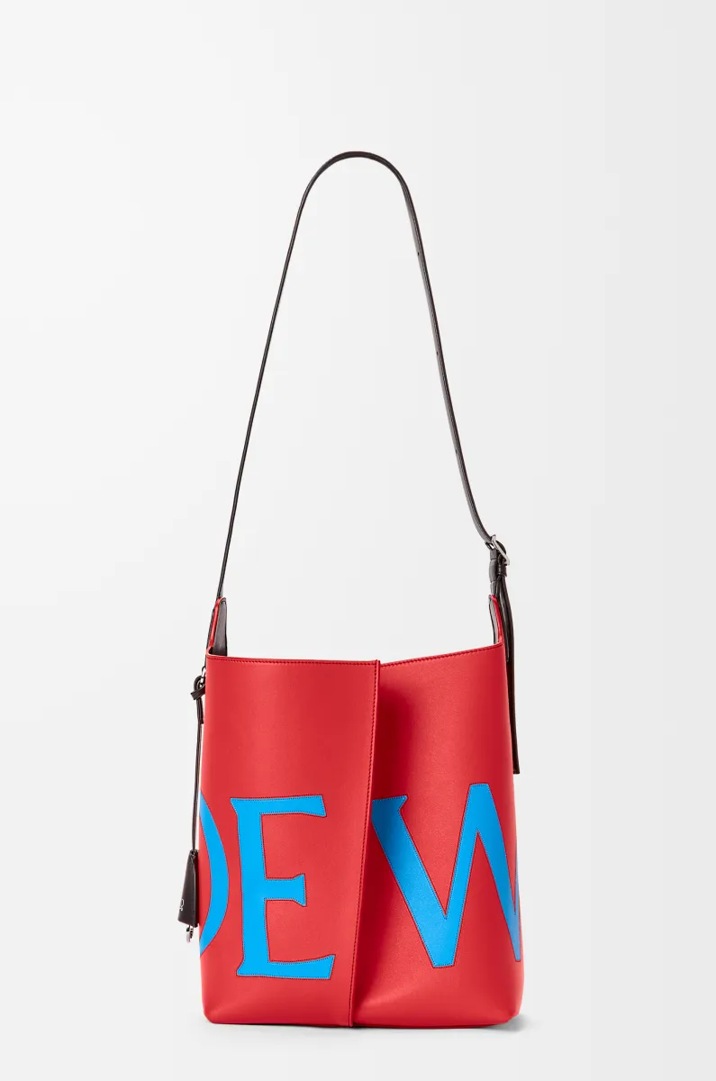 大号光滑牛皮革超大标志 Bilbao 水桶手袋