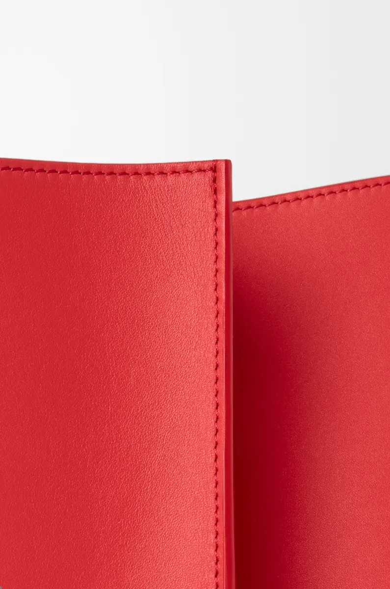 大号光滑牛皮革超大标志 Bilbao 水桶手袋