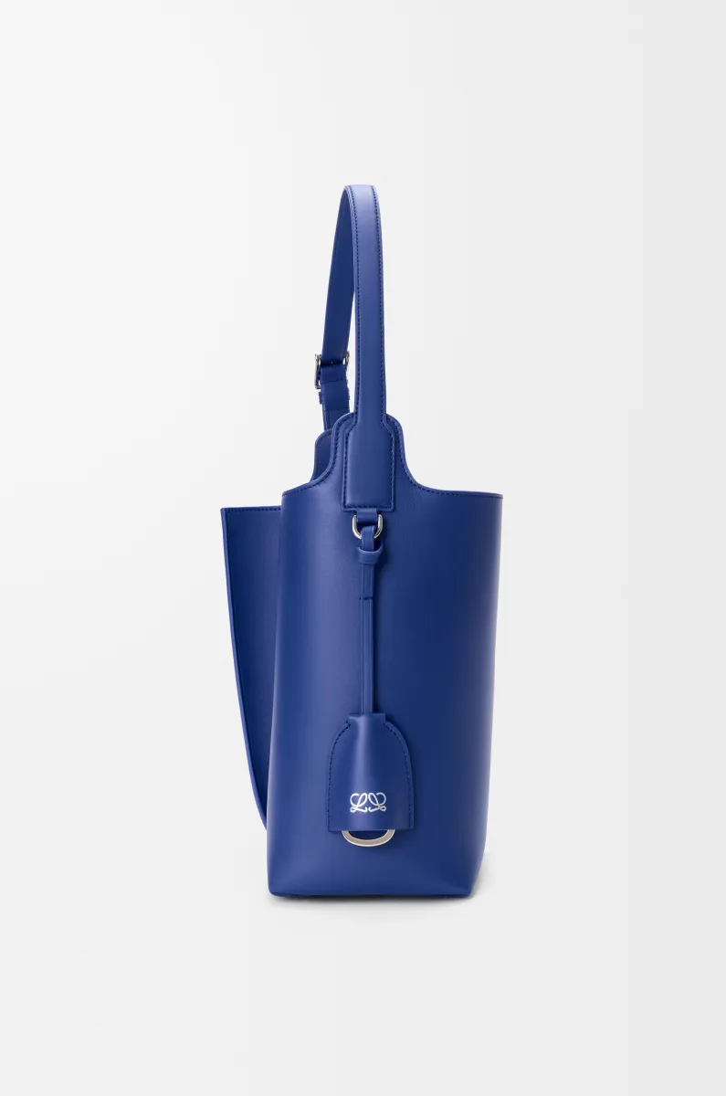 中号光滑牛皮革 Bilbao 水桶手袋