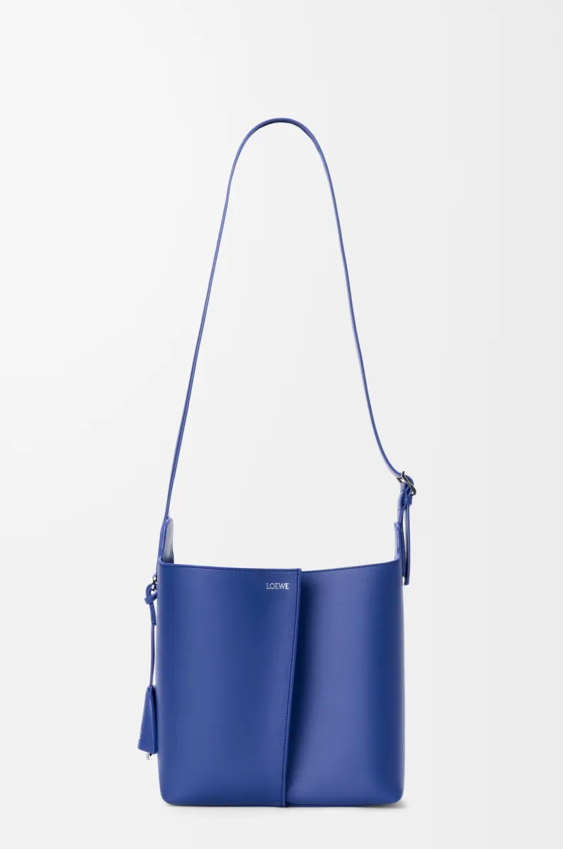 中号光滑牛皮革 Bilbao 水桶手袋