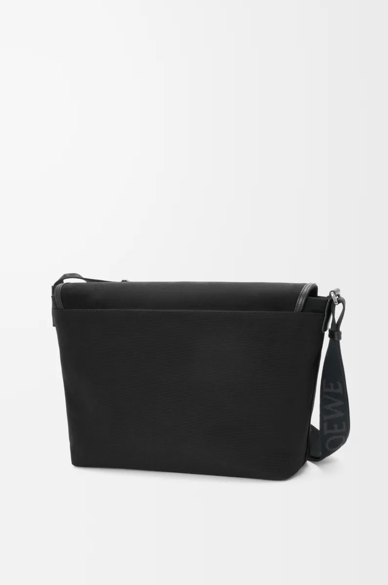 中号帆布和绒面革 Flex 邮差包