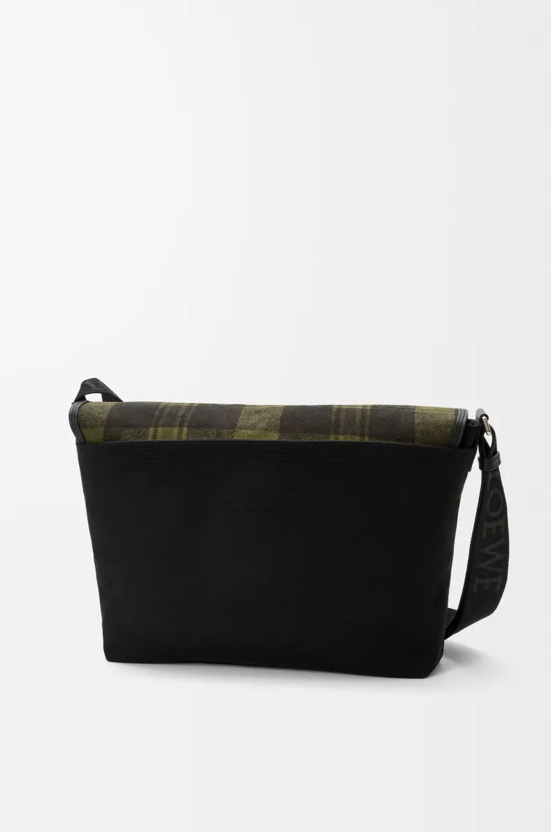 中号帆布和磨砂绒面革 Flex 邮差包