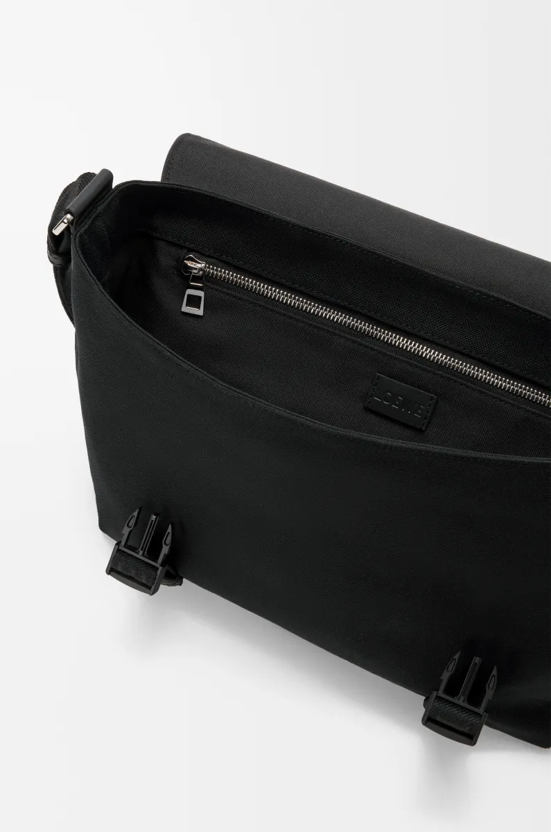 中号帆布和磨砂绒面革 Flex 邮差包