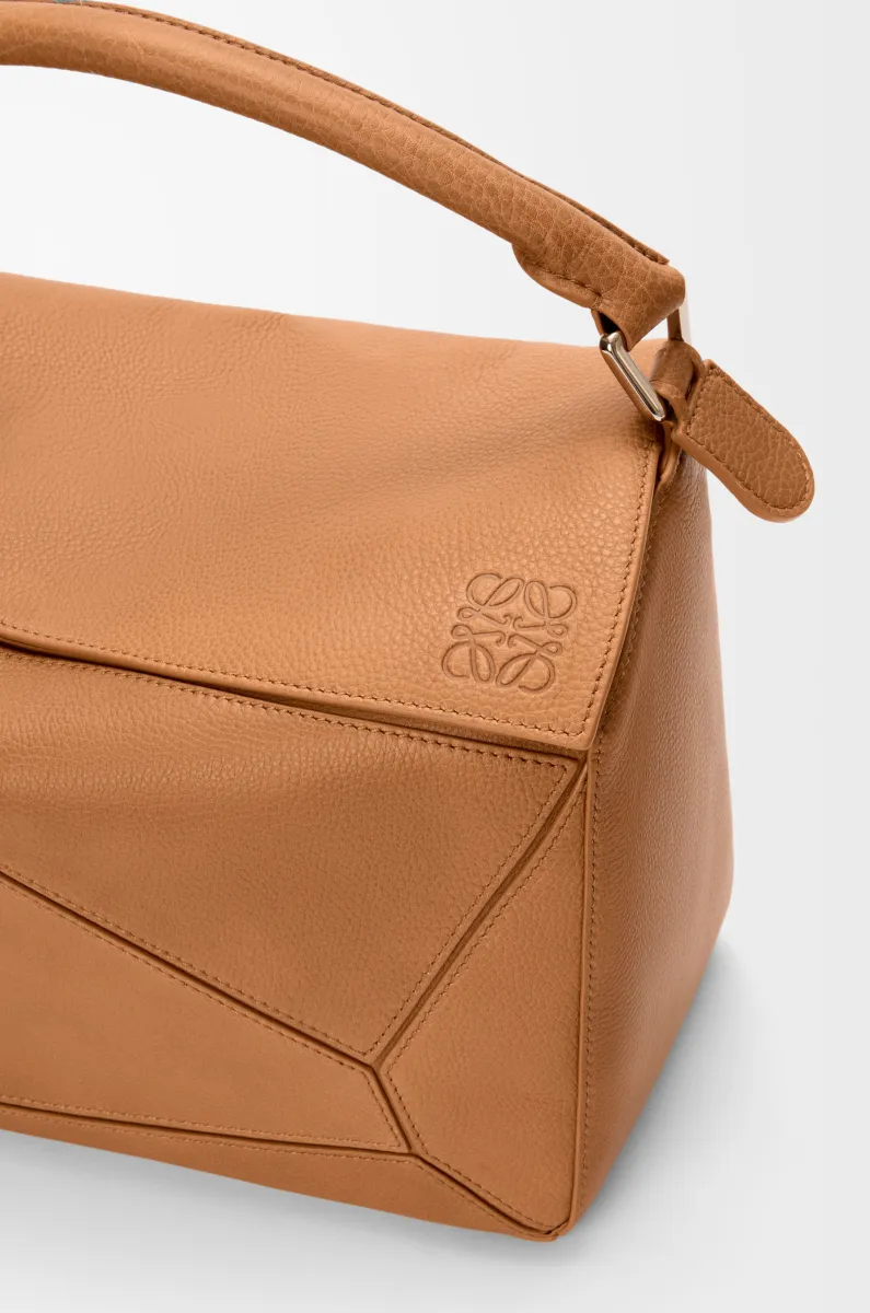 大号柔软粒面牛皮革 Puzzle 手袋